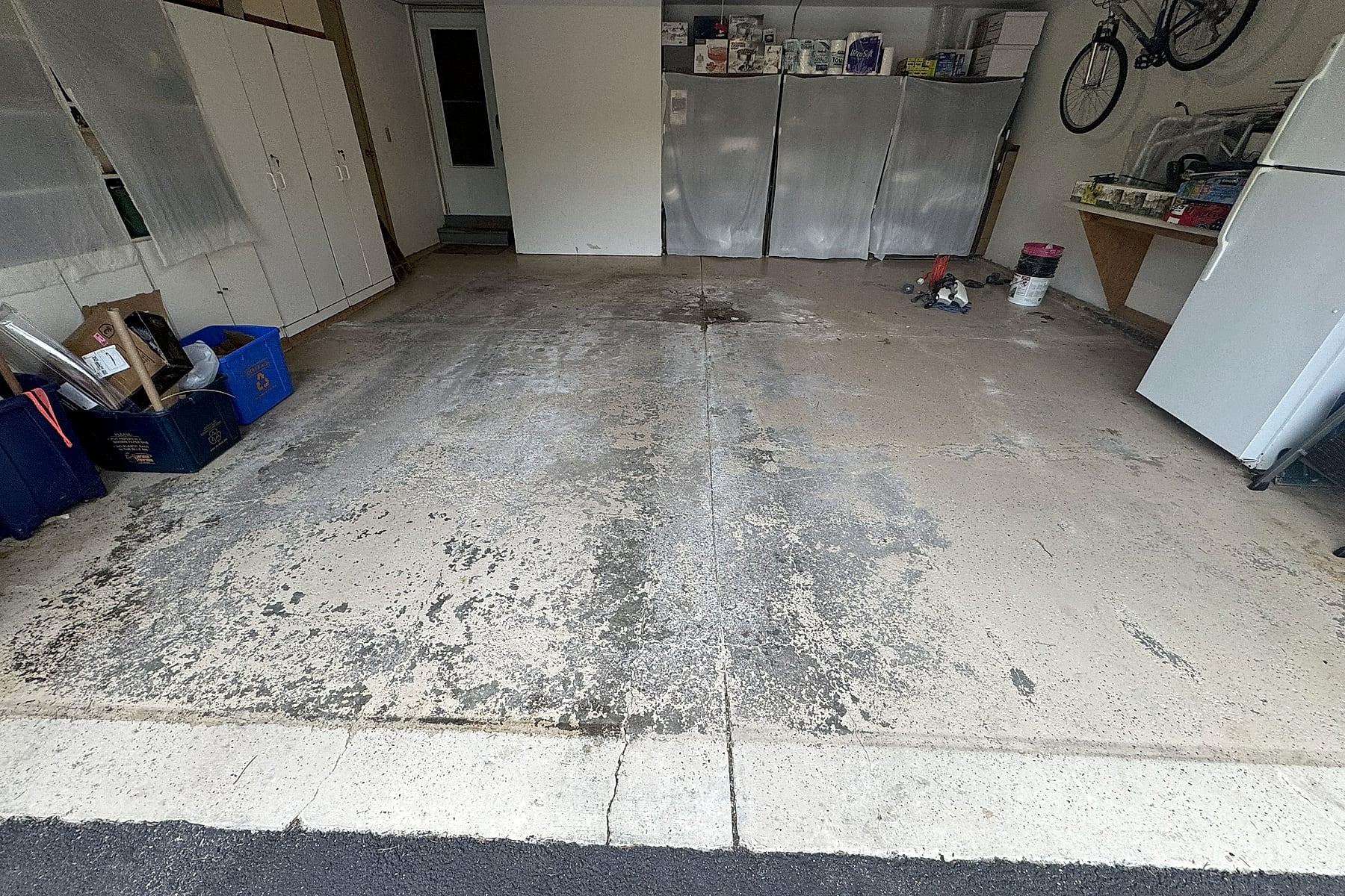 Garage floor before its flooring transformation
